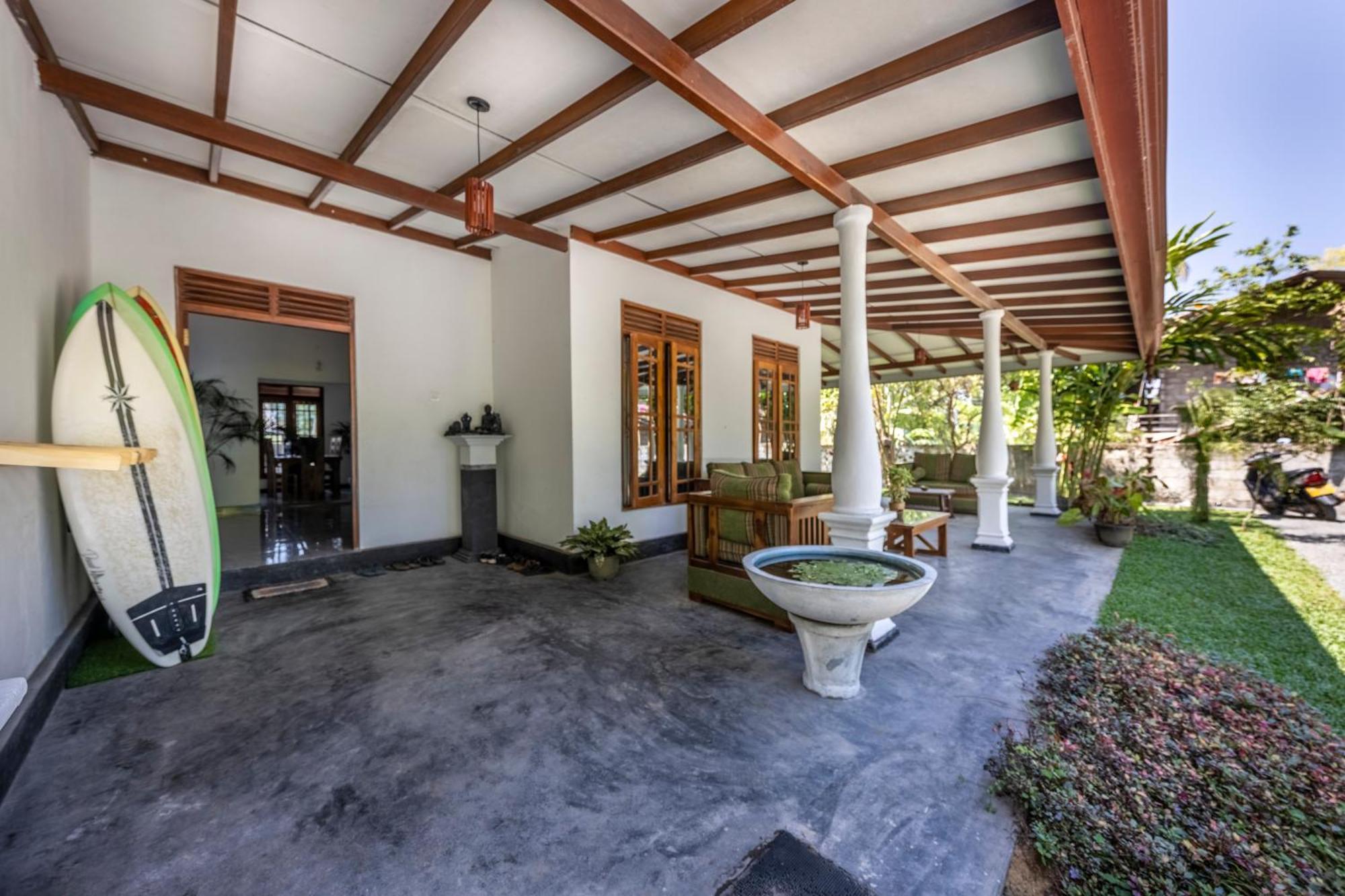 Отель Makai Surf House Ахангама Экстерьер фото
